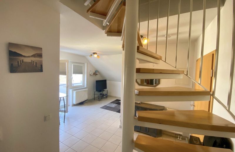 Charmante 2-Zimmer Maisonettewohnung mit Balkon & Weinbergblick in Wörrstadt